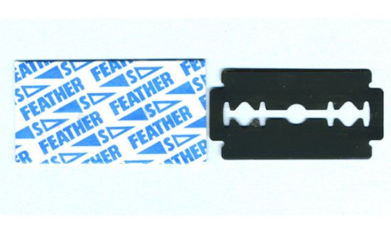 Picture of Double Edge Razor Blades FEATHER® Brand