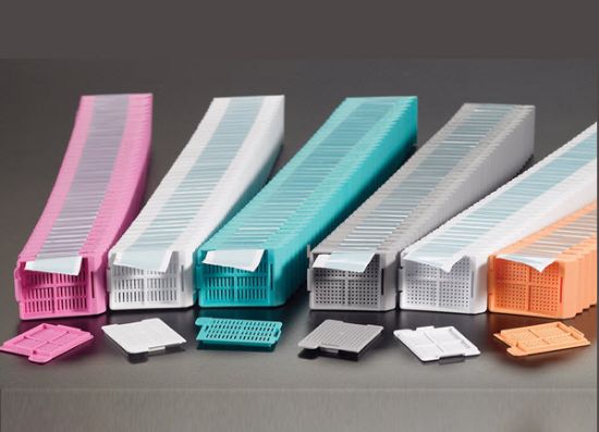 Picture of Swingsette Tissue Cassettes in QuickLoad Stacks, Aqua